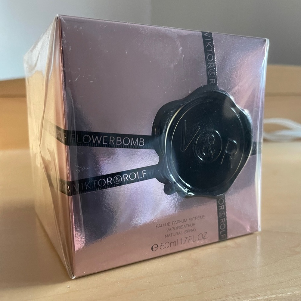 Viktor & Rolf Flowerbomb 1.7 oz